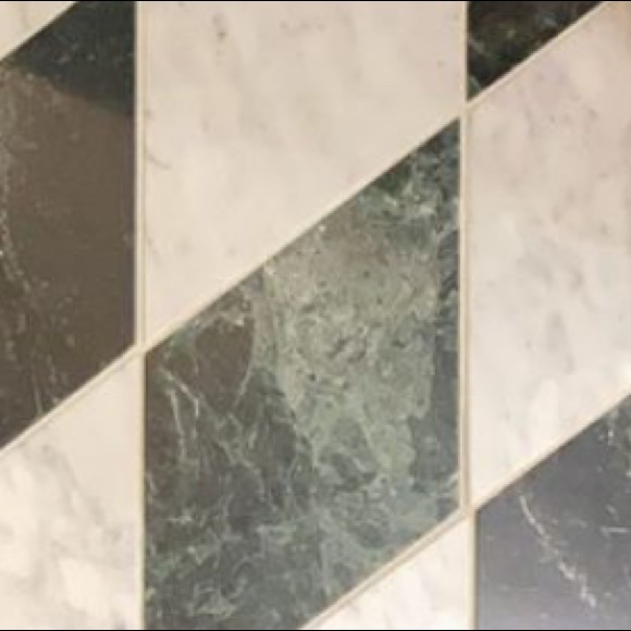 Meet your Posher, Ashleigh - Picture 1 of 1